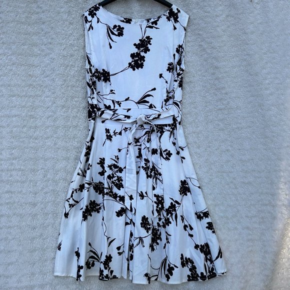 Dresses & Skirts - Aranee‎ Sleeveless Women's Floral Black and White Midi Dress Women's Size XL